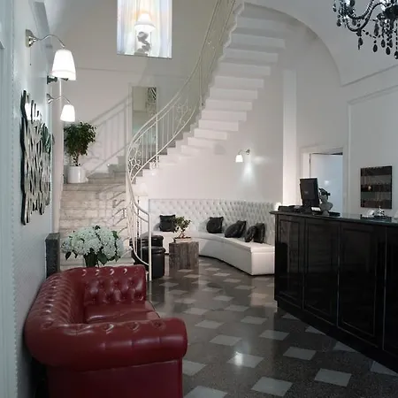 Santa Chiara Ξενοδοχείο 3*