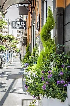 Hotel Santa Chiara 3*